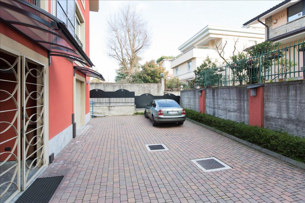 Residenza Villa Regina Monza Exterior foto